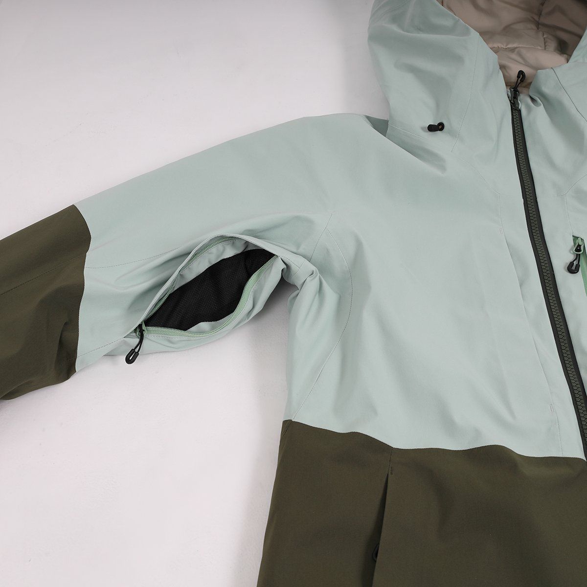 GOLDWIN ゴールドウイン スキーウェア アウター ジャケット レディース